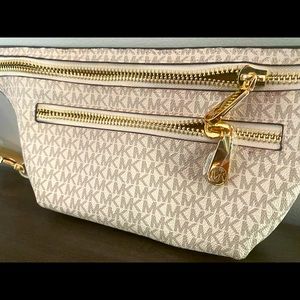 Michael Kors Fannypack